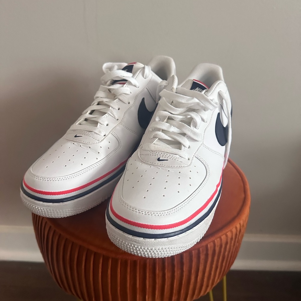Nike White Low-Top Sneakers with Navy Swoosh & Red Accents